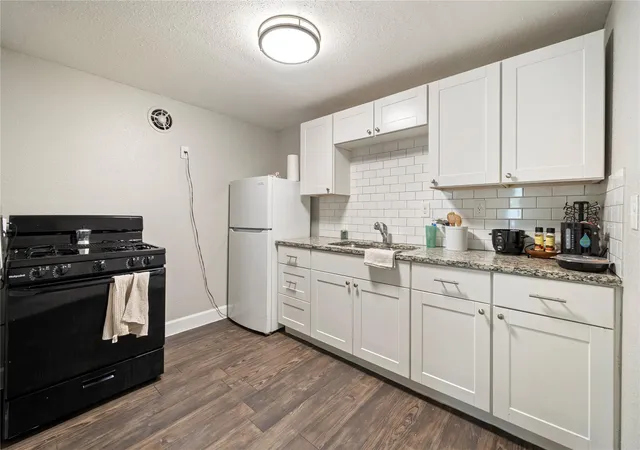 2nd image of 201 West 31St St #E, Austin, TX 78705 | MLS# 3165345