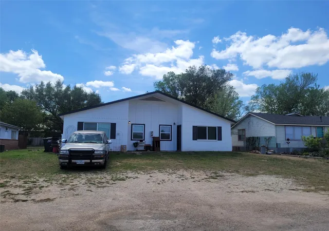 1st image of 205 2nd Ave #1 & 2, Smithville, TX 78957 | MLS# 7933658