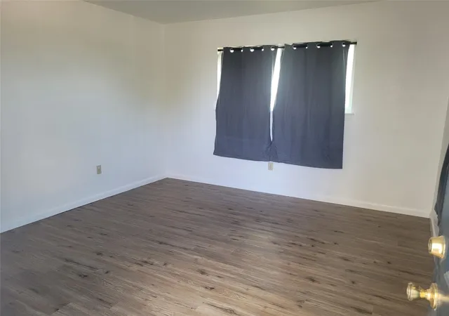 2nd image of 205 2nd Ave #1 & 2, Smithville, TX 78957 | MLS# 7933658