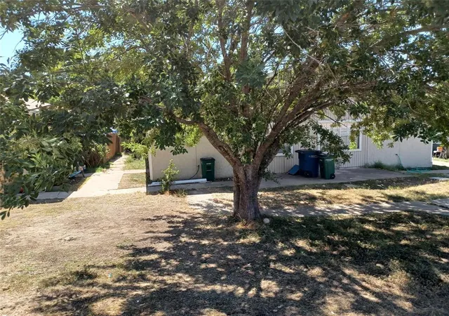 2nd image of 6711 Sandshof Dr, Austin, TX 78724 | MLS# 5401111