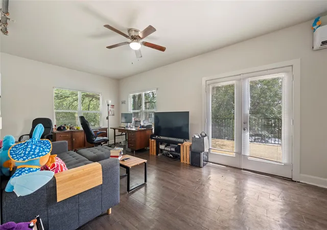 image of 201 W 31st St #H, Austin, TX 78705 | MLS# 1881721