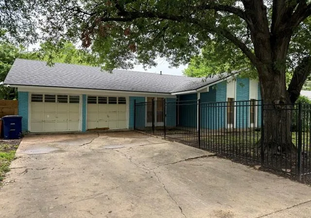 Photo 1 of Sale Pending at 1608 Colony Crk Dr, Austin, TX 78758 | MLS# 3460257 | Listing updated on 2026-09-26