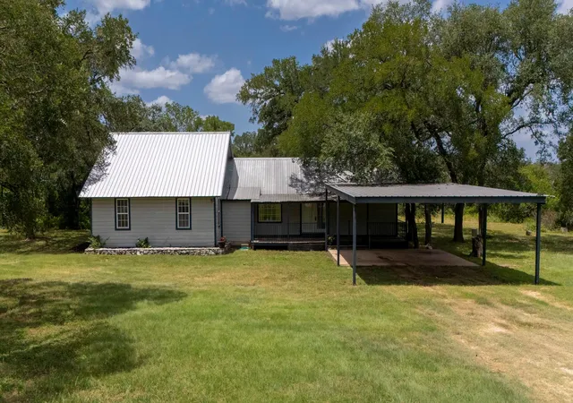 Homes for sale in Buda, TX | 510 Country Ln, Buda, TX 78610 | MLS# 2567382