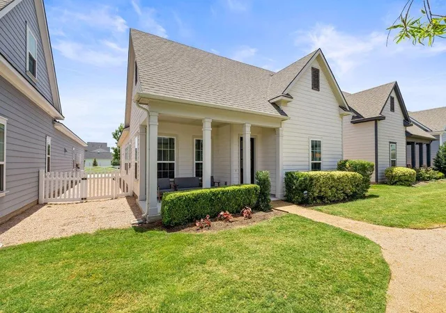 Photo 3 of Single family home for sale at 1174 Grant Wood Ave, Driftwood, TX 78619 | MLS# 4900200 | Listing updated on 2026-08-26