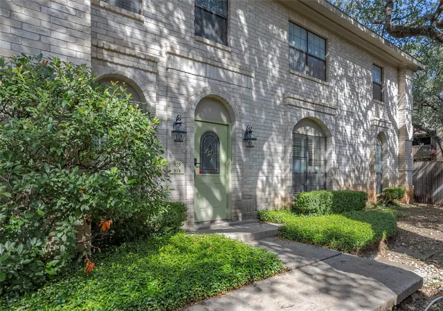 Photo 2 of Condo for sale at 8415 Fredericksburg Rd #306, San Antonio, TX 78229 | MLS# 6287324 | Listing updated on 2026-09-13