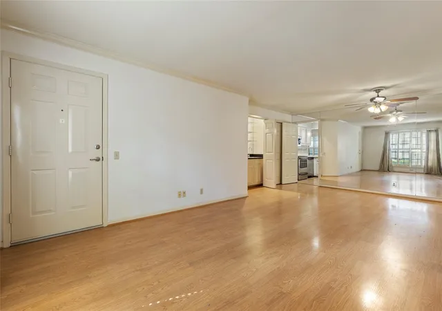 5th image of 8415 Fredericksburg Rd #306, San Antonio, TX 78229 | MLS# 6287324
