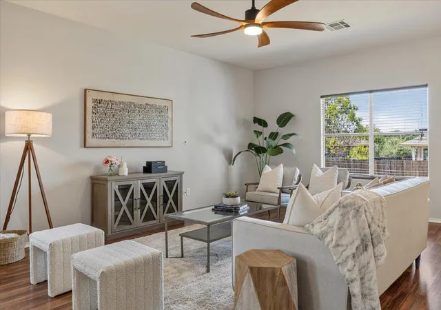Photo 2 of Single family home for sale at 513 Friendship Cv, Leander, TX 78641 | MLS# 5559833 | Listing updated on 2026-10-07