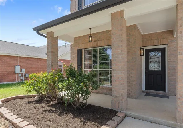 Photo 4 of Single family home for sale at 513 Friendship Cv, Leander, TX 78641 | MLS# 5559833 | Listing updated on 2026-10-07