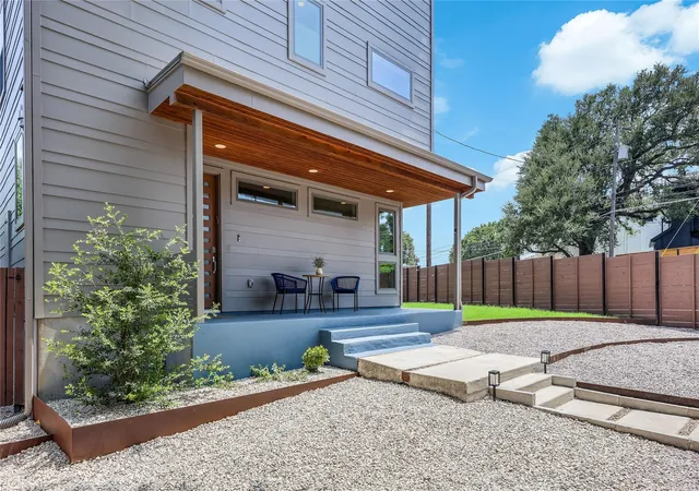 Single family home for sale at 2201 E 9th Street, Austin, TX 78702 | MLS# 9098445