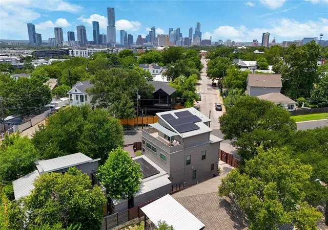 Photo 3 of Single family home for sale at 2201 E 9th Street, Austin, TX 78702 | MLS# 9098445 | Listing updated on 2026-09-17