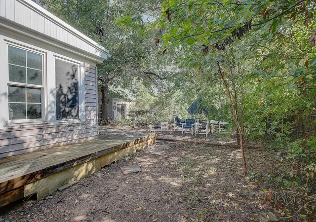 Photo 3 of Single family home for sale at 905 S Walnut St, Georgetown, TX 78626 | MLS# 8731625 | Listing updated on 2026-10-06