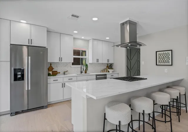 Photo 2 of Sale Pending at 2817 Norfolk Dr, Austin, TX 78745 | MLS# 9618809 | Listing updated on 2026-09-21