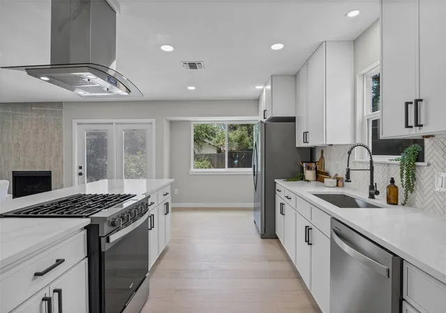 Photo 4 of Sale Pending at 2817 Norfolk Dr, Austin, TX 78745 | MLS# 9618809 | Listing updated on 2026-09-21