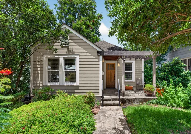 Photo 1 of Single family home for sale at 4616 Sinclair Ave, Austin, TX 78756 | MLS# 1053734 | Listing updated on 2026-10-25