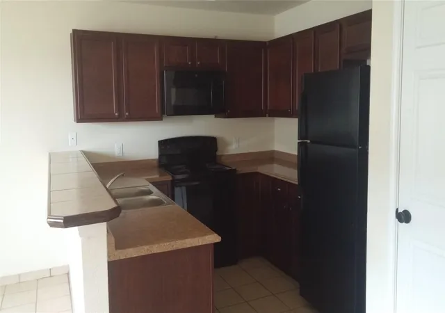 Photo 2 of Multi family home for sale at 2507 Oak Ln, Georgetown, TX 78628 | MLS# 6924717 | Listing updated on 2026-07-06