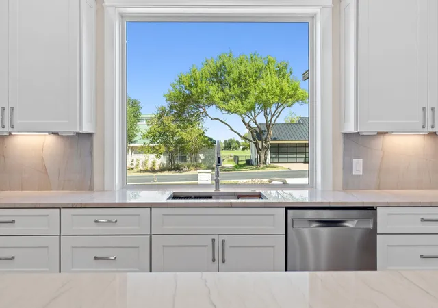 Homes for sale in Horseshoe Bay, TX | 1399 Hi Cir S, Horseshoe Bay, TX 78657 | MLS# 5014584