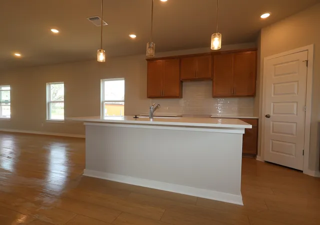 Photo 3 of Sale Pending at 547 Bishop Wood Rd, Dripping Springs, TX 78620 | MLS# 2497426 | Listing updated on 2026-09-04