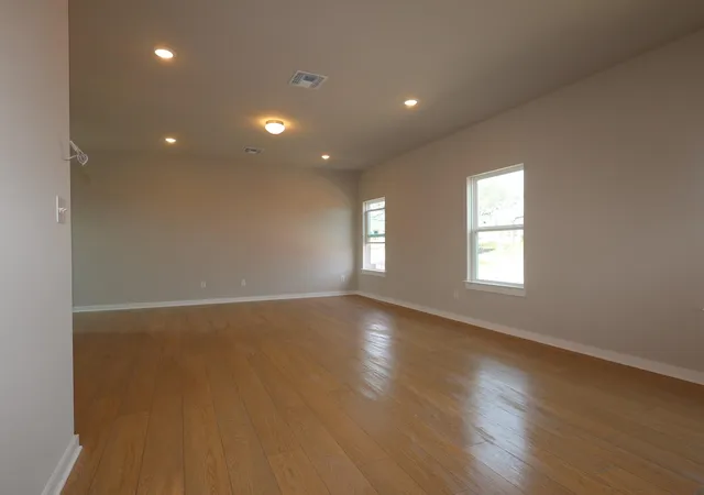 Photo 4 of Sale Pending at 547 Bishop Wood Rd, Dripping Springs, TX 78620 | MLS# 2497426 | Listing updated on 2026-09-04