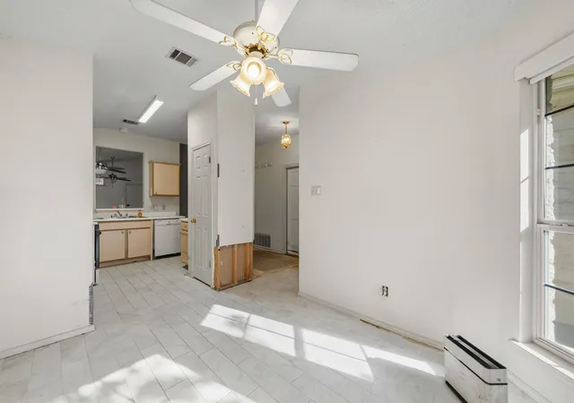 2nd image of 8128 Huddleston Ln, Austin, TX 78748 | MLS# 8116038