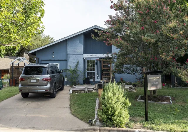 1st image of 2605 Reeves Cir, Austin, TX 78741 | MLS# 9341881