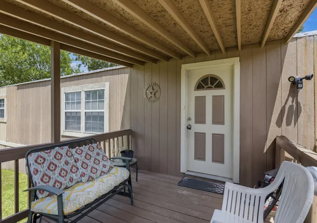 2nd image of 1840 Pine St, San Marcos, TX 78666 | MLS# 1499824