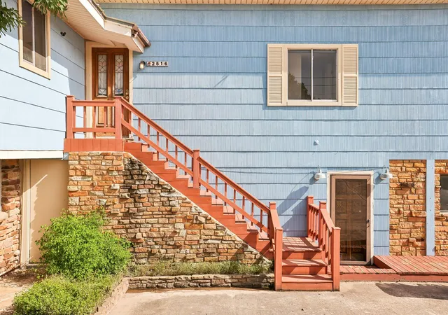 2nd image of 2516 Circle Dr, Marble Falls, TX 78654 | MLS# 6154166