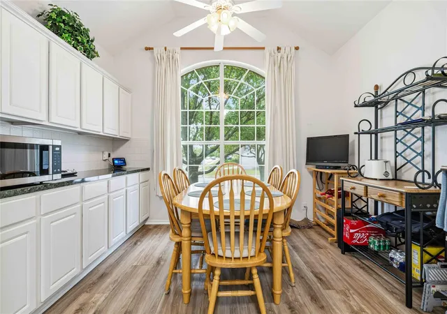 Photo 4 of Single family home for sale at 3006 Bradford Park Dr, Round Rock, TX 78664 | MLS# 6555960 | Listing updated on 2026-09-30