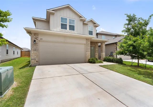 3rd image of 610 Roaring Fork Ln, Bastrop, TX 78602 | MLS# 2418622