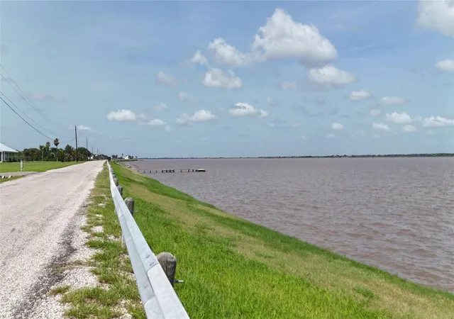 5th image of 269 Cr 305 Bayshore Rd, Palacios, TX 77465 | MLS# 4738823