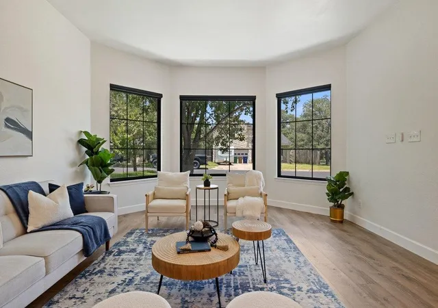Photo 2 of Single family home for sale at 4304 Clarno Dr, Austin, TX 78749 | MLS# 9135523 | Listing updated on 2026-09-30