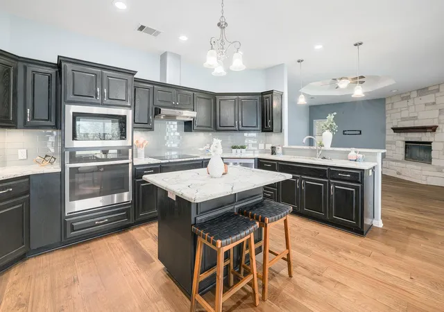 Photo 4 of Single family home for sale at 101 Lakeview Ln, Georgetown, TX 78633 | MLS# 8431423 | Listing updated on 2026-08-16