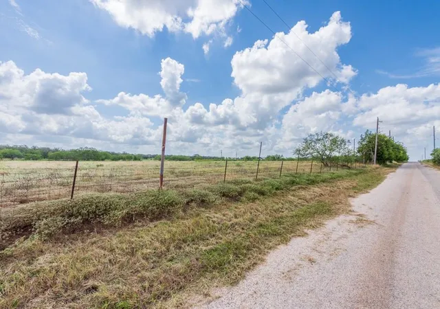 4th image of 1140 Chalk Rd, Harwood, TX 78632 | MLS# 3412336