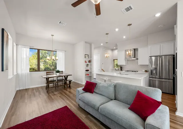 Listing Photo 5 - Condo for sale in building located at 5315 La Crosse Ave, Austin, TX 78739 - Unit #1