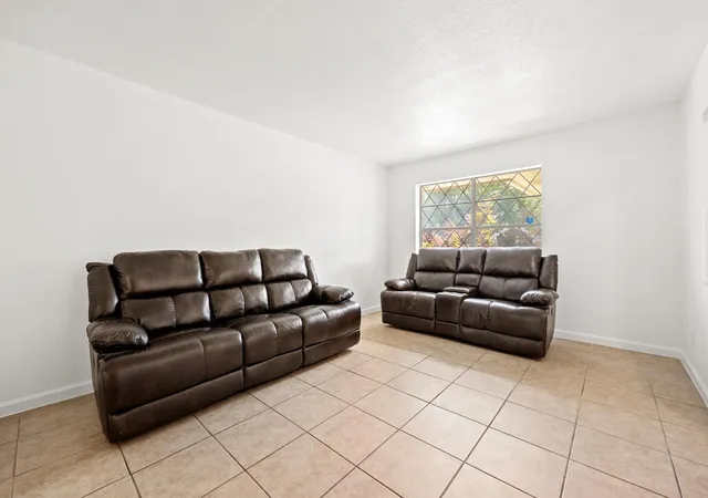 5th image of 2305 Lathan Ln, Taylor, TX 76574 | MLS# 8161409