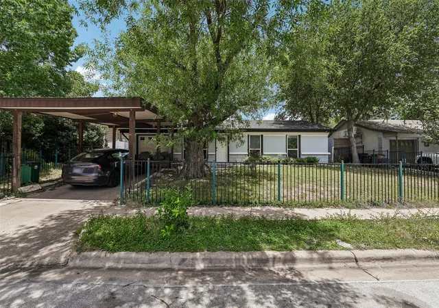 Photo 2 of Single family home for sale at 1106 Chesapeake Dr, Austin, TX 78758 | MLS# 9869359 | Listing updated on 2026-08-13