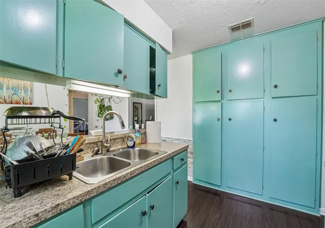 Photo 4 of Single family home for sale at 1106 Chesapeake Dr, Austin, TX 78758 | MLS# 9869359 | Listing updated on 2026-08-13