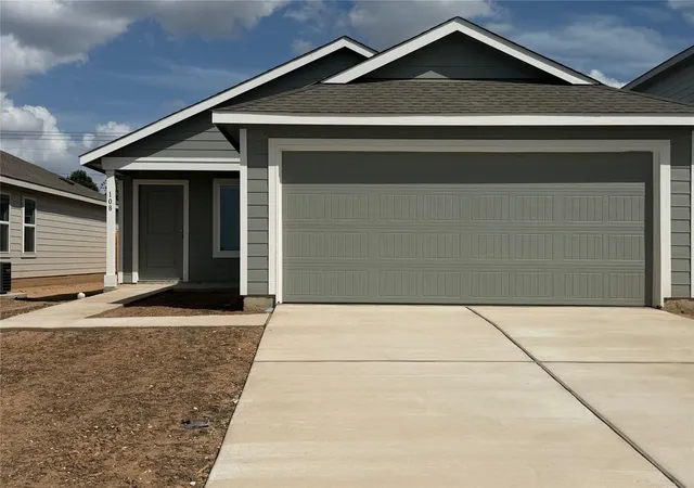 Photo 1 of Sale Pending at 108 Twins Trl, Hutto, TX 78634 | MLS# 9067195 | Listing updated on 2026-09-29