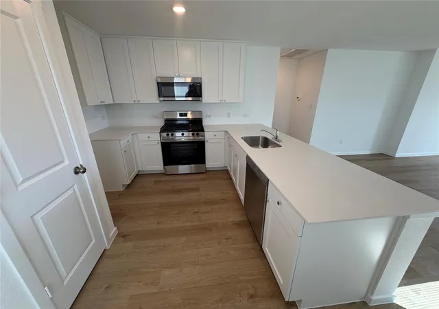 Photo 2 of Single family home for sale at 305 Rockies Rd, Hutto, TX 78634 | MLS# 5114126 | Listing updated on 2026-09-22