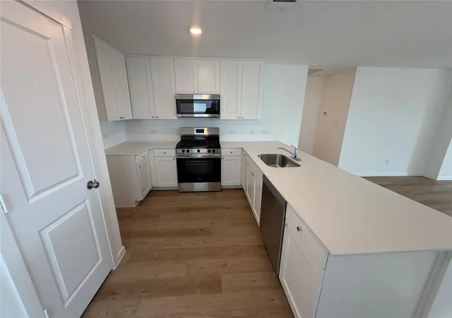 Photo 3 of Sale Pending at 309 Rockies Rd, Hutto, TX 78634 | MLS# 1213329 | Listing updated on 2026-09-22