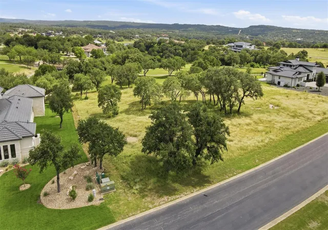 Homes for sale in Spicewood, TX | 25316 Cliff Xing, Spicewood, TX 78669 | MLS# 1918687