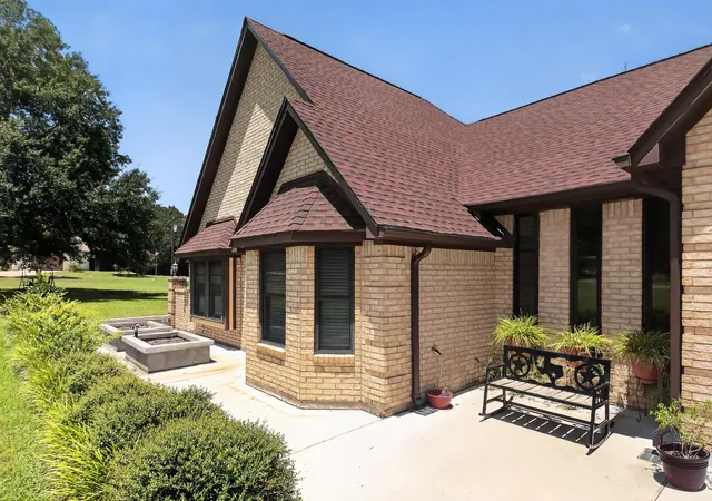 Homes for sale in Brenham, TX | 1950 Country Club Rd, Brenham, TX 77833 | MLS# 7834772