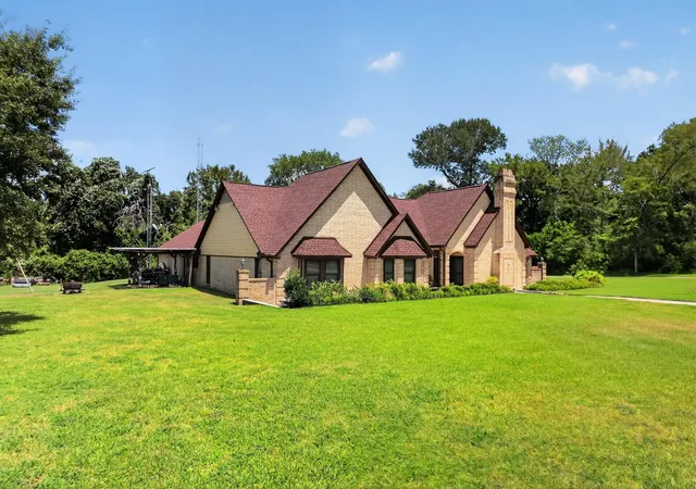 Homes for sale in Brenham, TX | 1950 Country Club Rd, Brenham, TX 77833 | MLS# 7834772