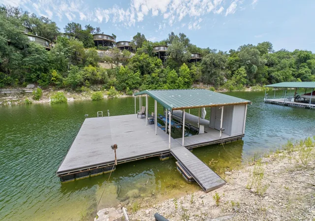 Photo 4 of Single family home for sale at 718 Bermuda St, Lakeway, TX 78734 | MLS# 2912033 | Listing updated on 2026-08-31
