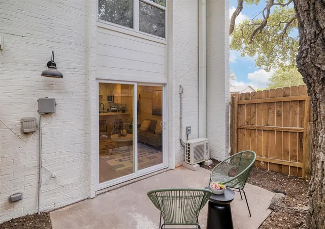 Listing Photo 2 - Condo for sale in building located at 3802 Southway Dr, Austin, TX 78704 - Unit #