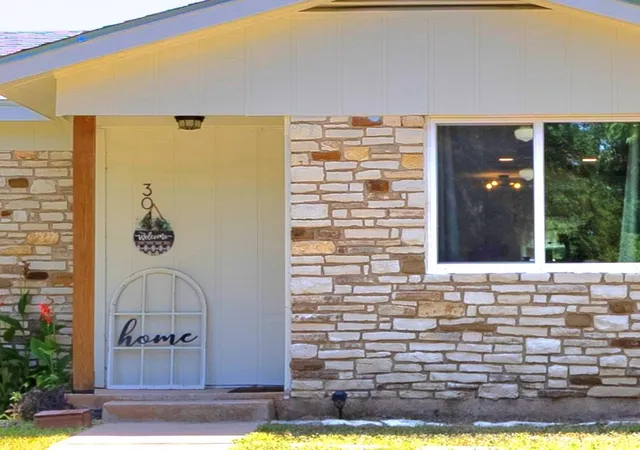 3rd image of 304 Mildred St, Burnet, TX 78611 | MLS# 9020232