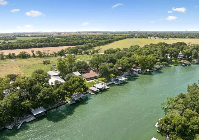 30th image of 611 Lake Placid Dr, Seguin, TX 78155 | MLS# 7349128