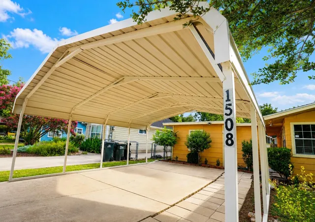 2nd image of 1508 S Walnut St, Georgetown, TX 78626 | MLS# 9066430