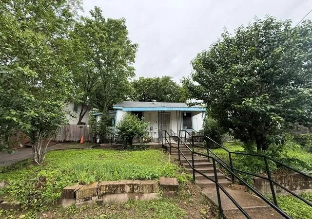 Photo 2 of Single family home for sale at 1702 Perez St, Austin, TX 78721 | MLS# 8689827 | Listing updated on 2026-08-19