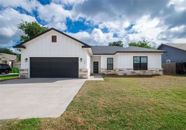Photo 1 of Single family home for sale at 108 W Keomuku Ln, Bastrop, TX 78602 | MLS# 8897529 | Listing updated on 2026-07-28