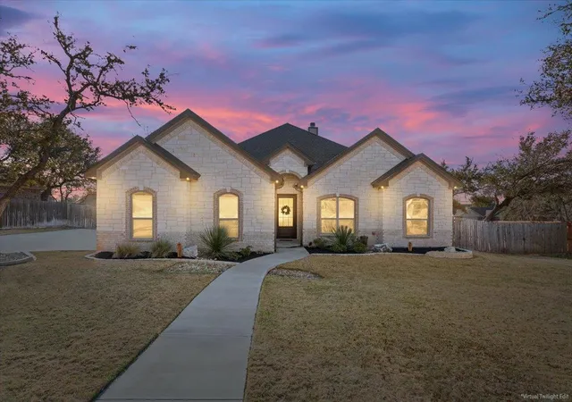 Homes for sale in Belton, TX | 102 Rancho Del Lago Ln, Belton, TX 76513 | MLS# 2756958